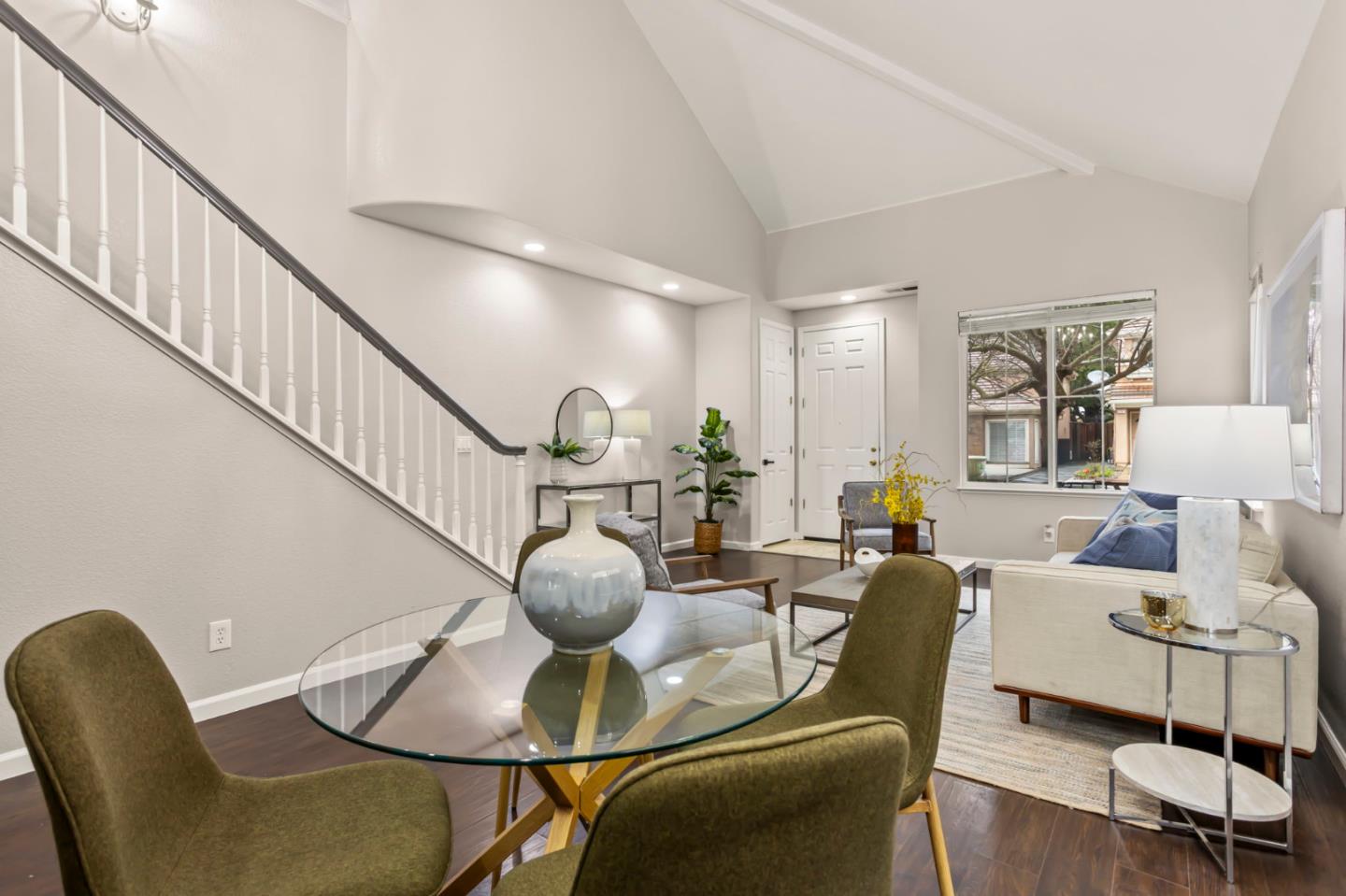 Detail Gallery Image 8 of 57 For 1714 via Cortina, San Jose,  CA 95120 - 3 Beds | 2/1 Baths