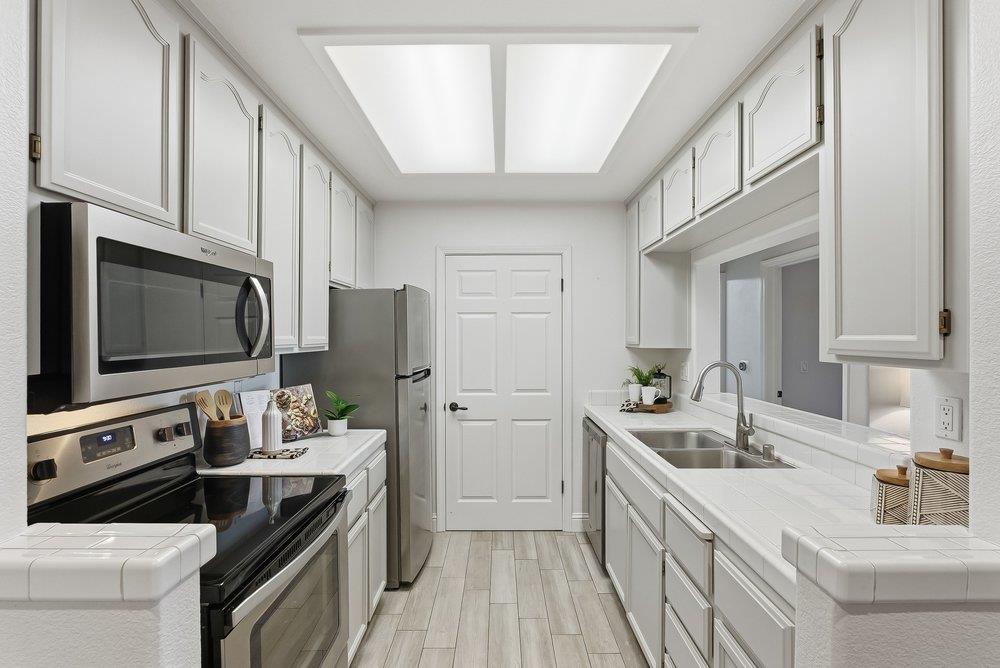 Detail Gallery Image 17 of 49 For 838 Bucks Lake Ct, San Jose,  CA 95123 - 1 Beds | 1 Baths