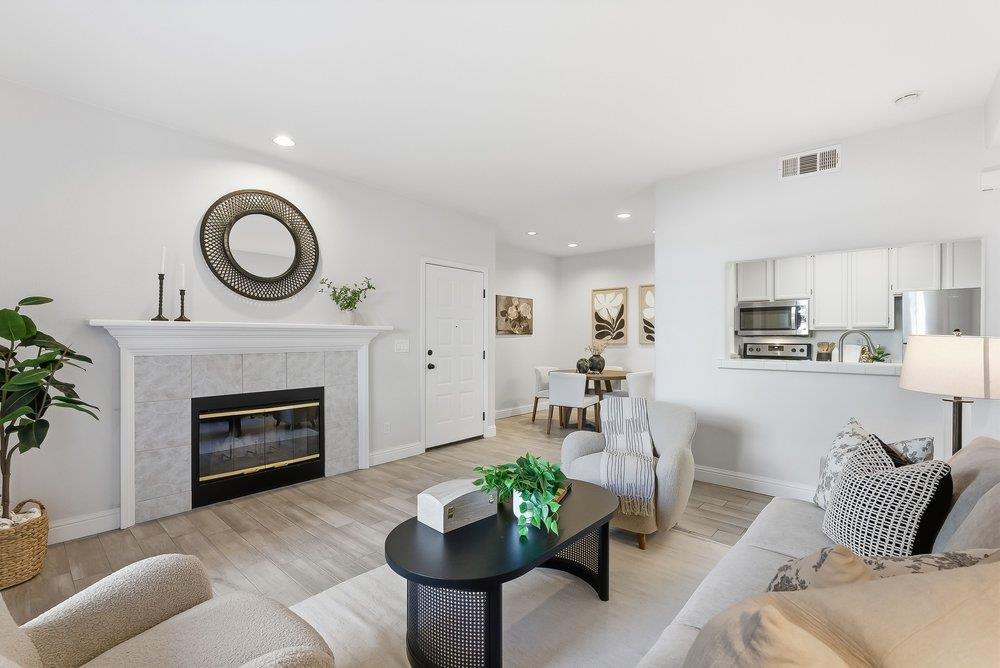 Detail Gallery Image 7 of 49 For 838 Bucks Lake Ct, San Jose,  CA 95123 - 1 Beds | 1 Baths