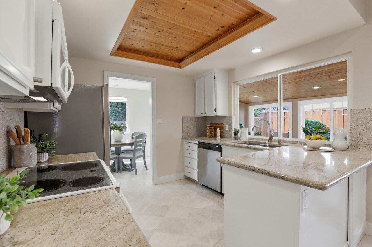 Detail Gallery Image 13 of 31 For 6723 Altiplano Way, San Jose,  CA 95119 - 3 Beds | 2 Baths