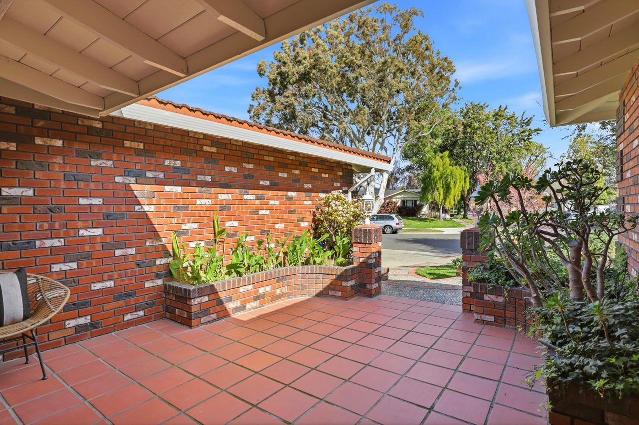 Detail Gallery Image 6 of 31 For 6723 Altiplano Way, San Jose,  CA 95119 - 3 Beds | 2 Baths