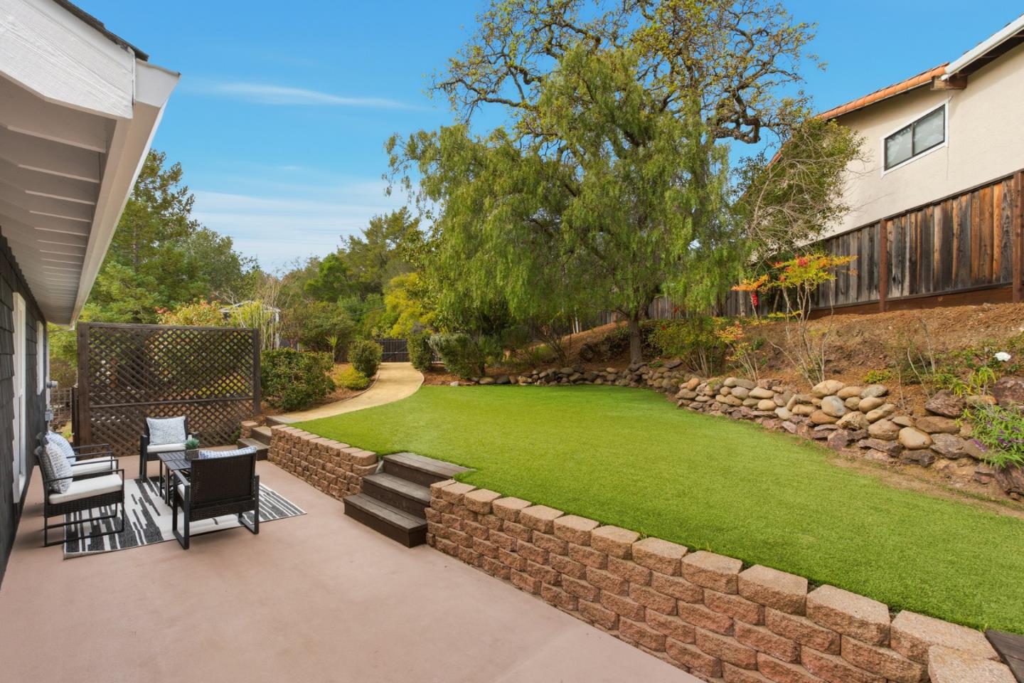 Detail Gallery Image 10 of 66 For 3338 Oak Knoll Dr, Redwood City,  CA 94062 - 4 Beds | 3 Baths