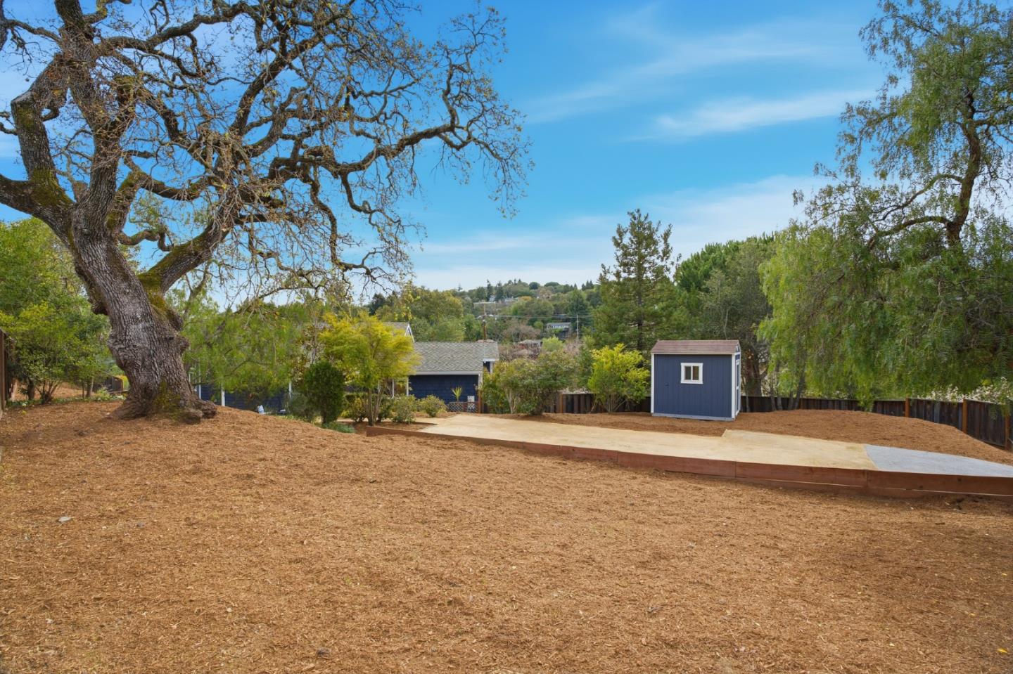 Detail Gallery Image 22 of 66 For 3338 Oak Knoll Dr, Redwood City,  CA 94062 - 4 Beds | 3 Baths