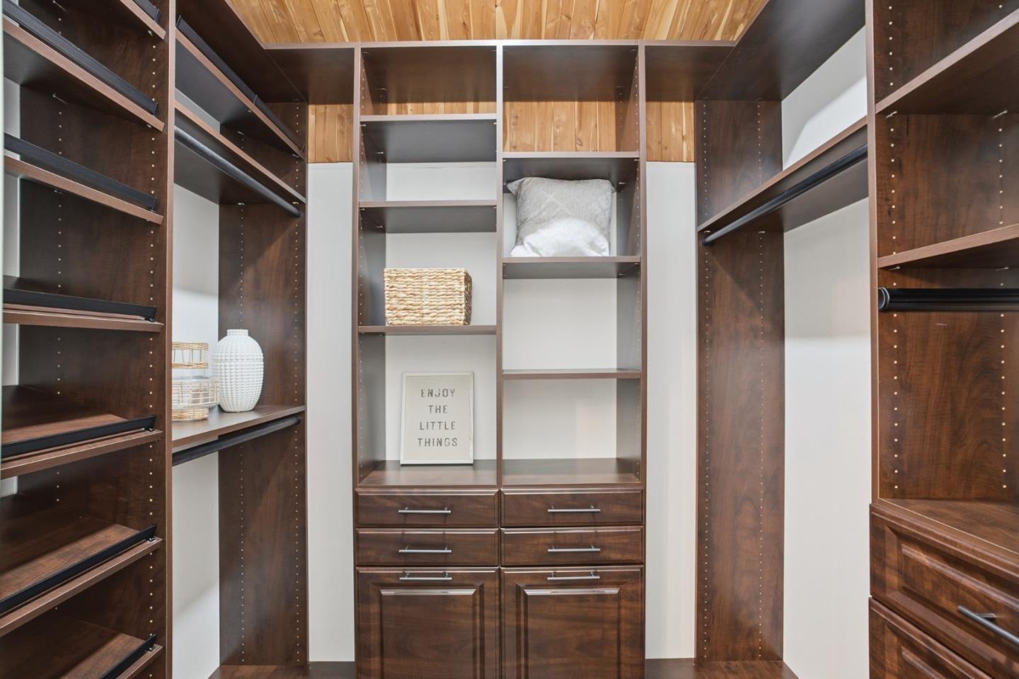 Detail Gallery Image 48 of 66 For 3338 Oak Knoll Dr, Redwood City,  CA 94062 - 4 Beds | 3 Baths