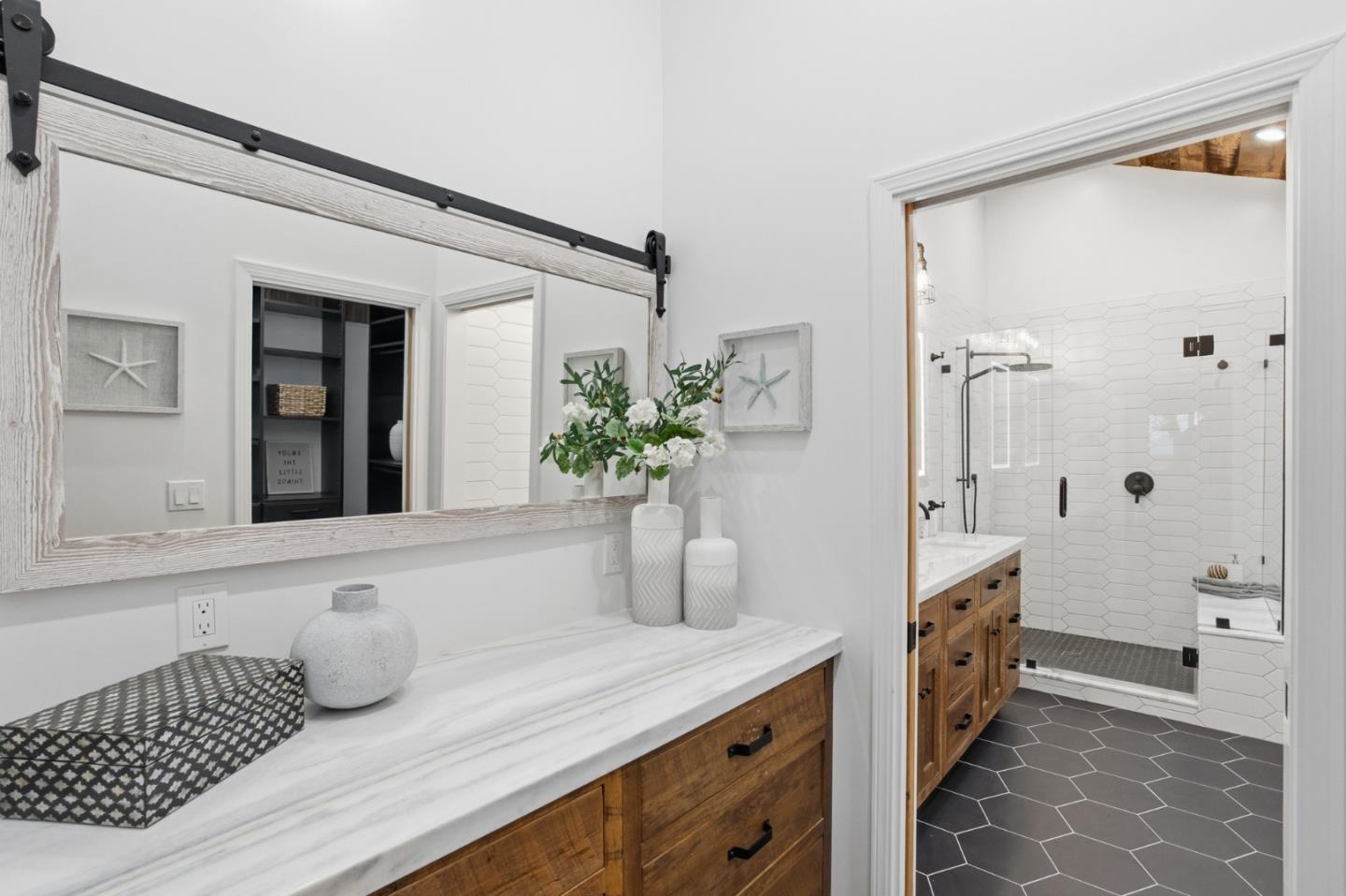 Detail Gallery Image 49 of 66 For 3338 Oak Knoll Dr, Redwood City,  CA 94062 - 4 Beds | 3 Baths