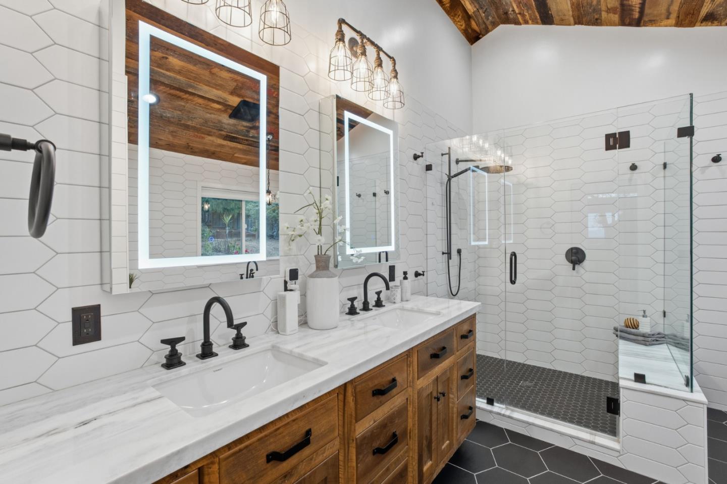 Detail Gallery Image 50 of 66 For 3338 Oak Knoll Dr, Redwood City,  CA 94062 - 4 Beds | 3 Baths