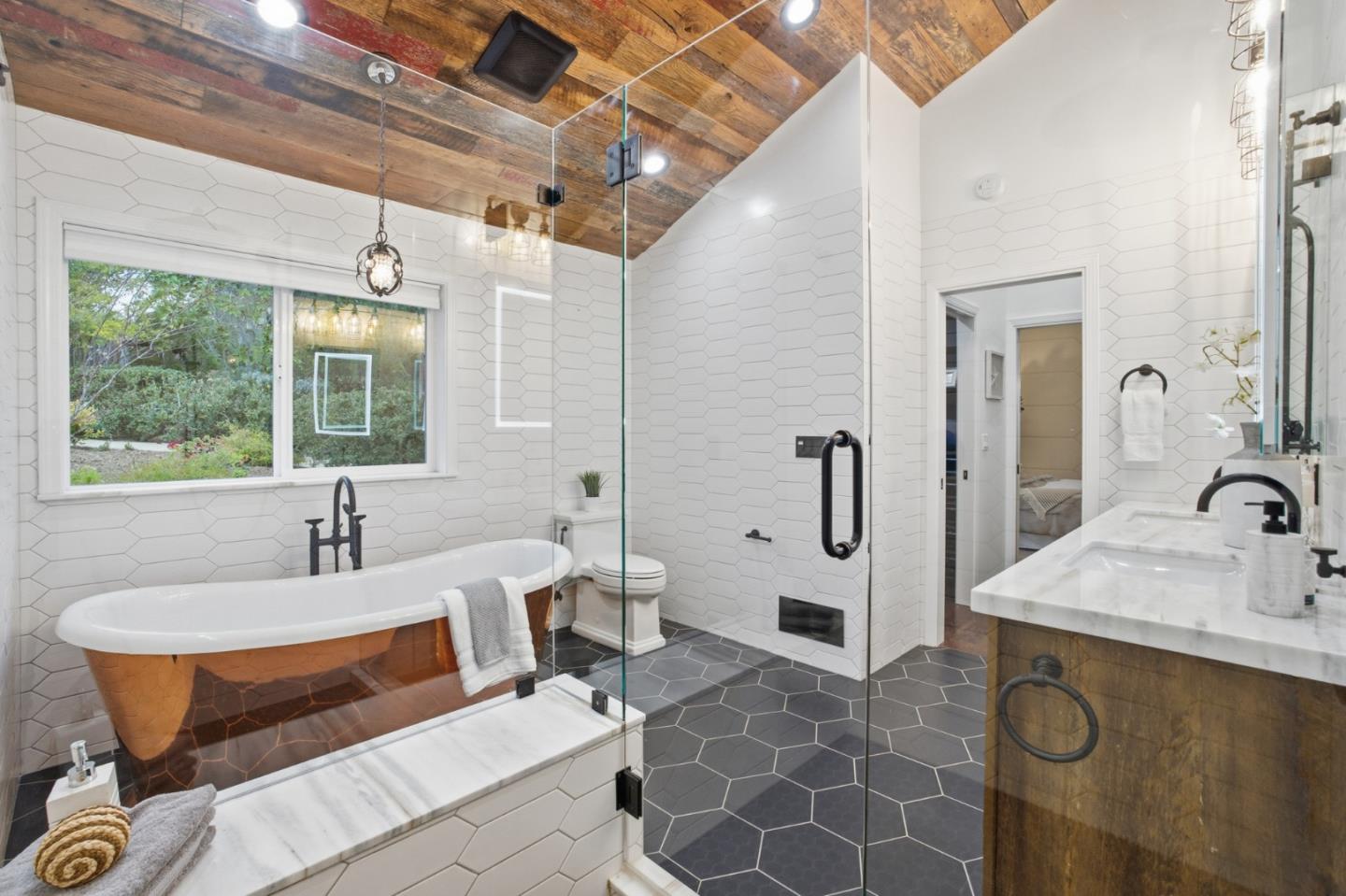 Detail Gallery Image 55 of 66 For 3338 Oak Knoll Dr, Redwood City,  CA 94062 - 4 Beds | 3 Baths