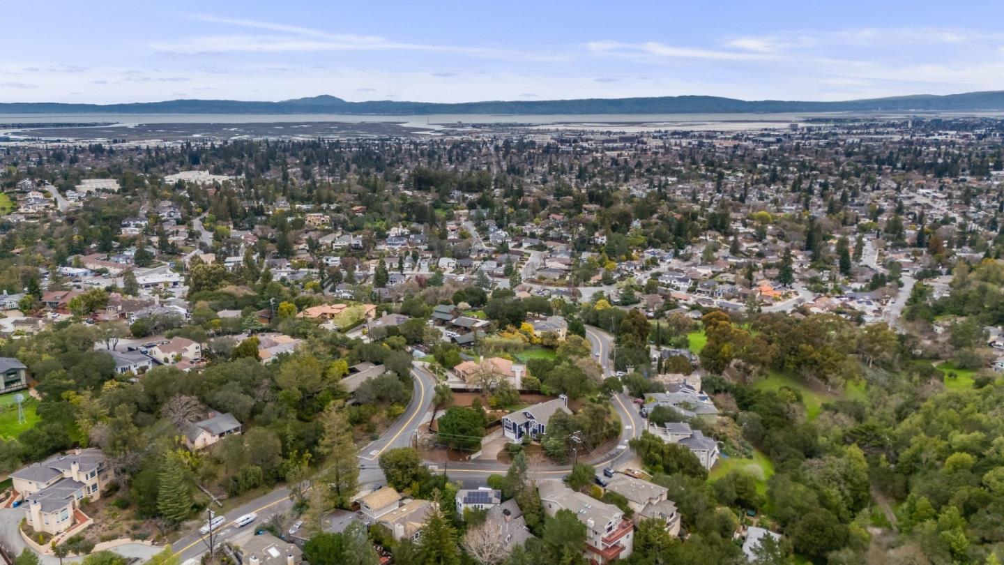 Detail Gallery Image 66 of 66 For 3338 Oak Knoll Dr, Redwood City,  CA 94062 - 4 Beds | 3 Baths