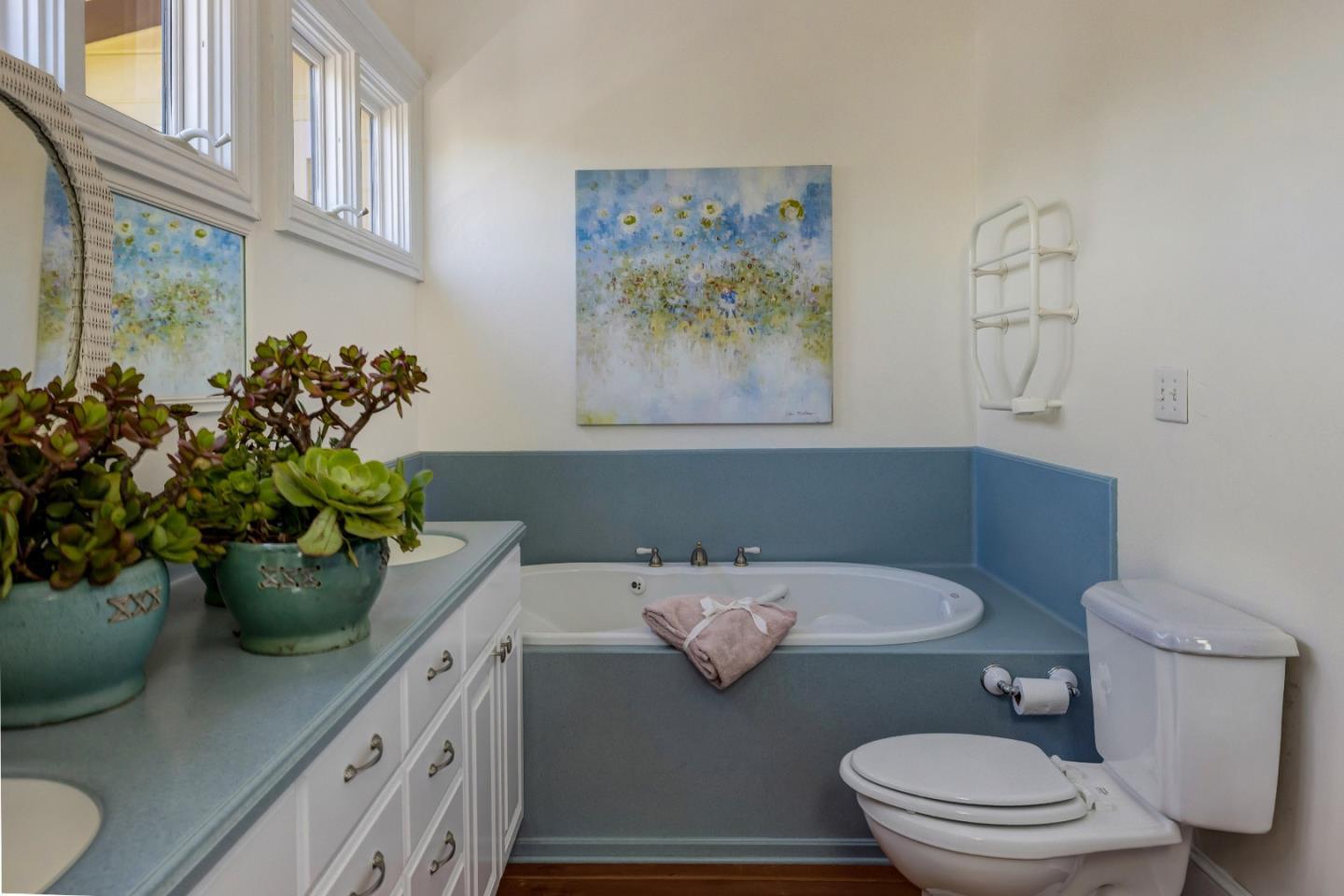 Detail Gallery Image 22 of 65 For 131 7th St, Pacific Grove,  CA 93950 - 3 Beds | 2/1 Baths