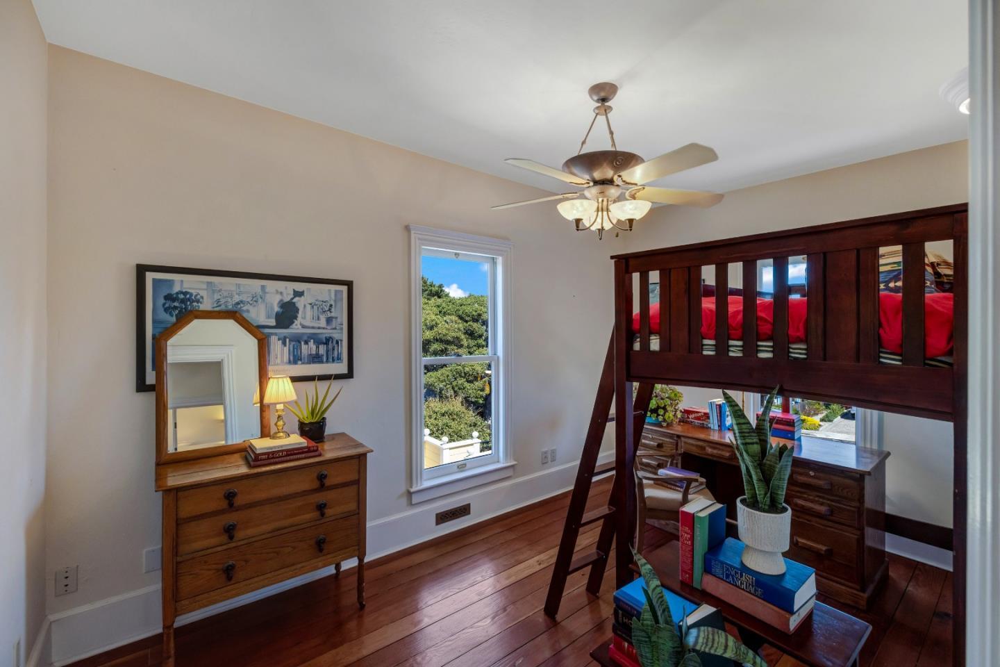 Detail Gallery Image 25 of 65 For 131 7th St, Pacific Grove,  CA 93950 - 3 Beds | 2/1 Baths