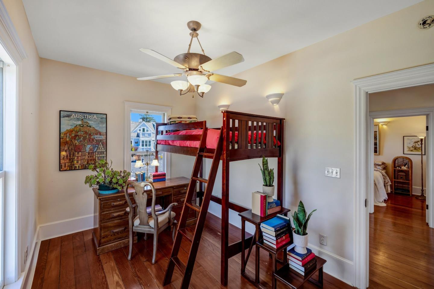Detail Gallery Image 26 of 65 For 131 7th St, Pacific Grove,  CA 93950 - 3 Beds | 2/1 Baths