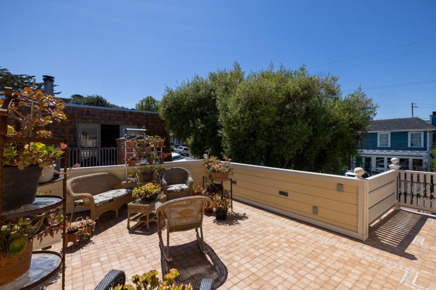 Detail Gallery Image 37 of 65 For 131 7th St, Pacific Grove,  CA 93950 - 3 Beds | 2/1 Baths