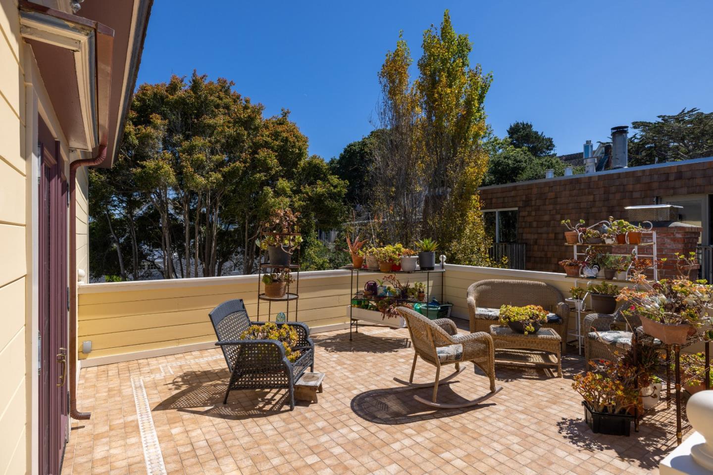 Detail Gallery Image 38 of 65 For 131 7th St, Pacific Grove,  CA 93950 - 3 Beds | 2/1 Baths