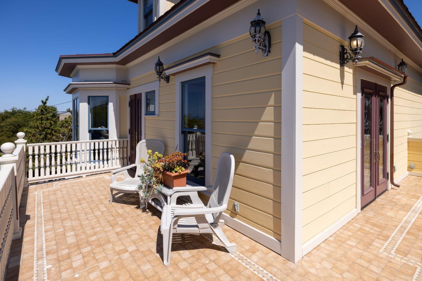 Detail Gallery Image 40 of 65 For 131 7th St, Pacific Grove,  CA 93950 - 3 Beds | 2/1 Baths