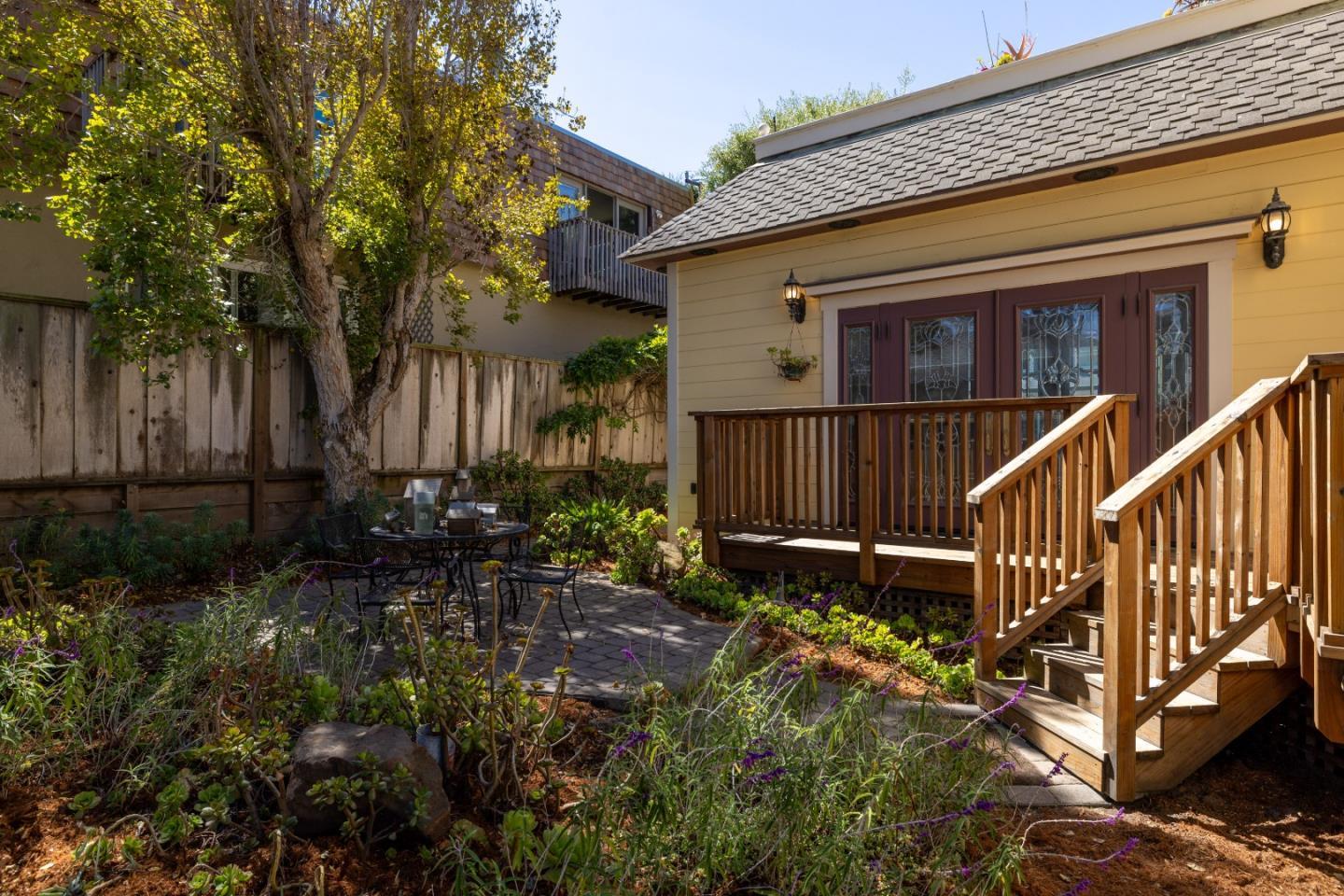 Detail Gallery Image 44 of 65 For 131 7th St, Pacific Grove,  CA 93950 - 3 Beds | 2/1 Baths