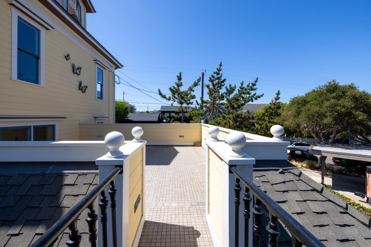 Detail Gallery Image 49 of 65 For 131 7th St, Pacific Grove,  CA 93950 - 3 Beds | 2/1 Baths