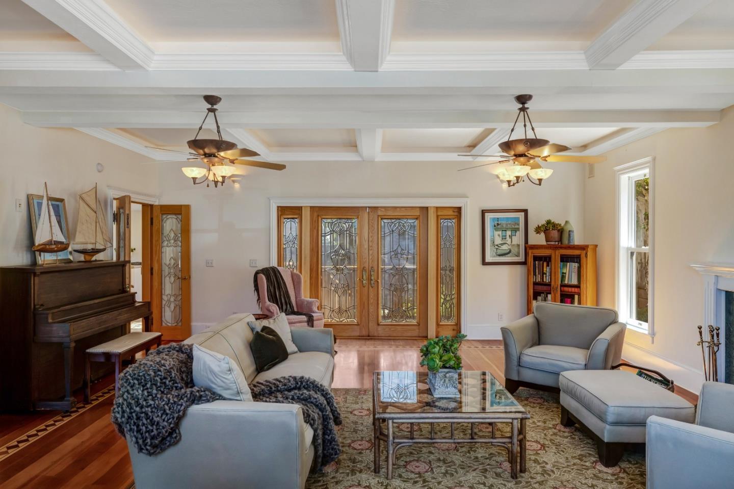 Detail Gallery Image 8 of 65 For 131 7th St, Pacific Grove,  CA 93950 - 3 Beds | 2/1 Baths