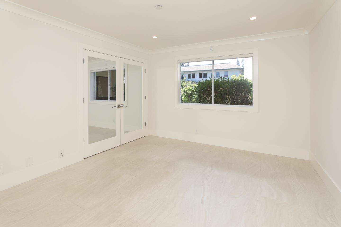 Detail Gallery Image 14 of 31 For 226 W Edith Ave #15,  Los Altos,  CA 94022 - 2 Beds | 2 Baths