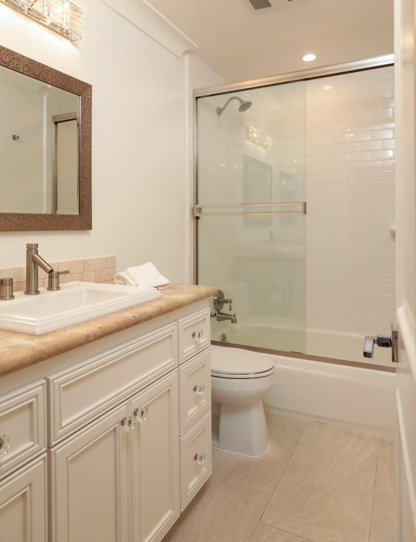 Detail Gallery Image 16 of 31 For 226 W Edith Ave #15,  Los Altos,  CA 94022 - 2 Beds | 2 Baths