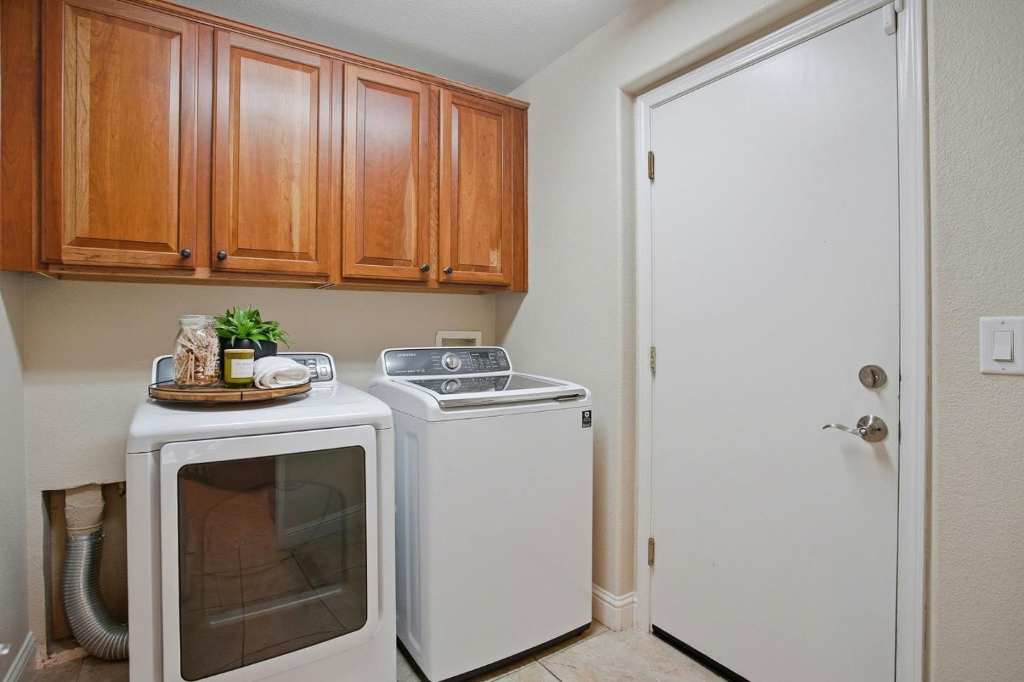 Detail Gallery Image 9 of 18 For 2360 Rose Arbor Dr, Sacramento,  CA 95835 - 3 Beds | 2 Baths