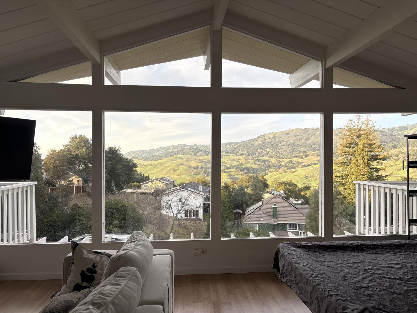 Detail Gallery Image 8 of 48 For 3241 Quail Ln, Morgan Hill,  CA 95037 - 4 Beds | 2 Baths