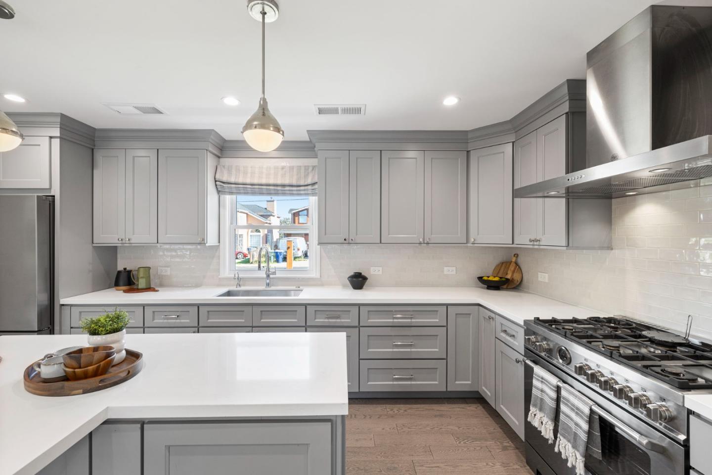 Detail Gallery Image 13 of 60 For 272 Taylor Dr, South San Francisco,  CA 94080 - 3 Beds | 2/1 Baths