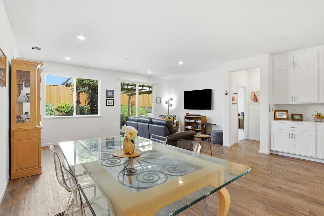 Detail Gallery Image 18 of 62 For 2761 Glenview Dr, Hollister,  CA 95023 - 4 Beds | 2/1 Baths