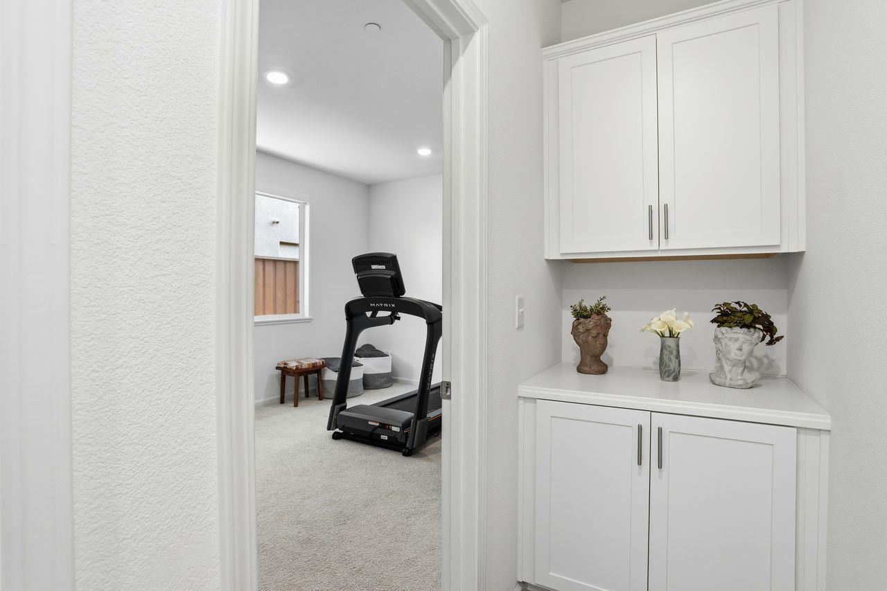 Detail Gallery Image 27 of 62 For 2761 Glenview Dr, Hollister,  CA 95023 - 4 Beds | 2/1 Baths