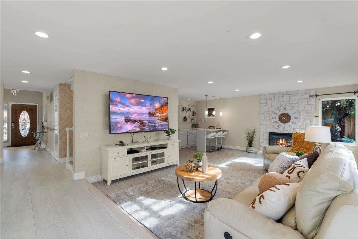 Detail Gallery Image 15 of 37 For 16761 Dry Creek Ct, Morgan Hill,  CA 95037 - 4 Beds | 2/1 Baths