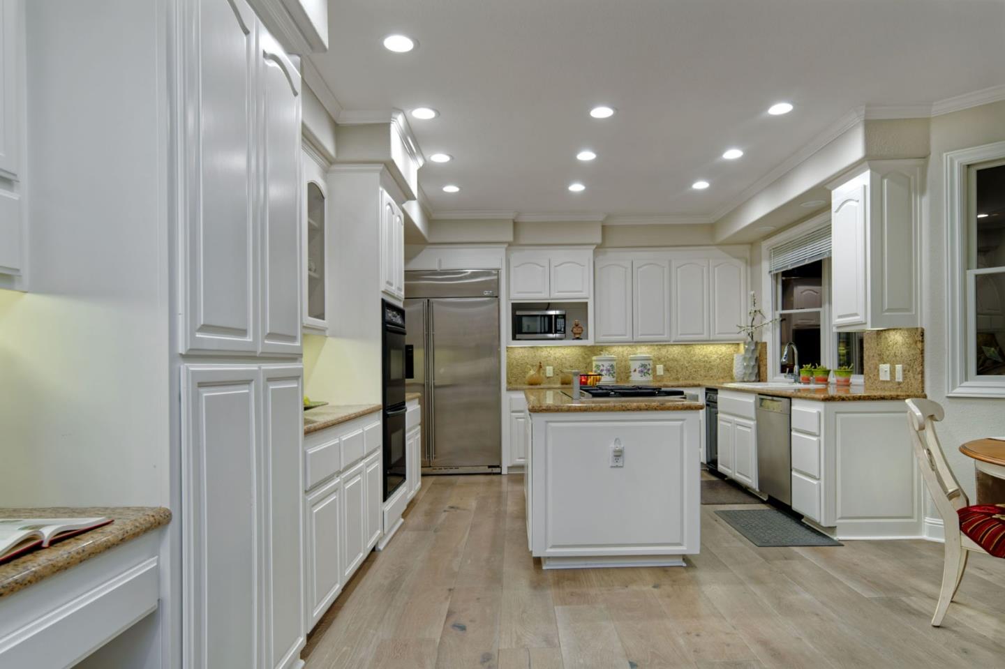 Detail Gallery Image 12 of 39 For 114 Gemini Ct, Los Gatos,  CA 95032 - 5 Beds | 4 Baths