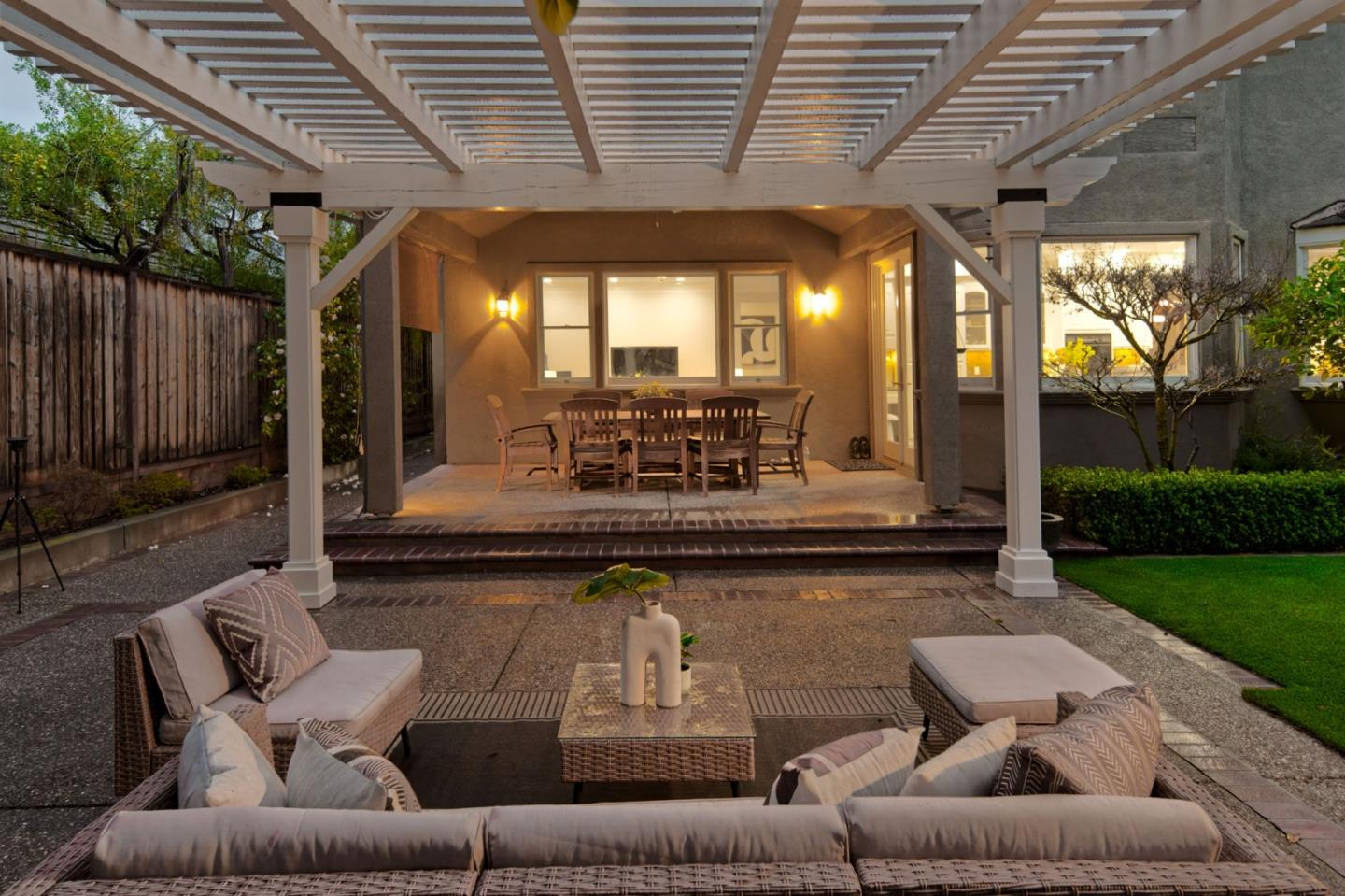 Detail Gallery Image 36 of 39 For 114 Gemini Ct, Los Gatos,  CA 95032 - 5 Beds | 4 Baths