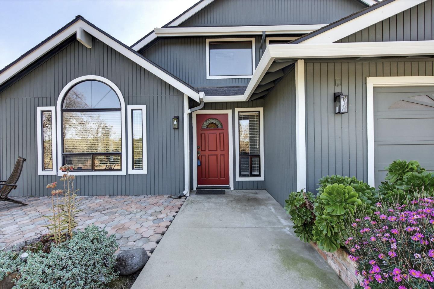 Detail Gallery Image 2 of 65 For 11305 Cienega Rd, Hollister,  CA 95023 - 4 Beds | 2/1 Baths