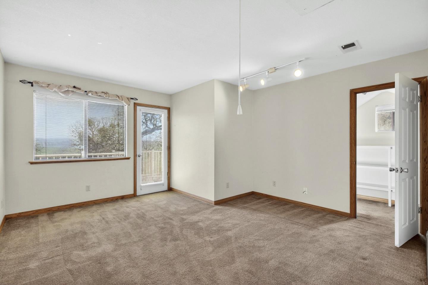 Detail Gallery Image 21 of 65 For 11305 Cienega Rd, Hollister,  CA 95023 - 4 Beds | 2/1 Baths