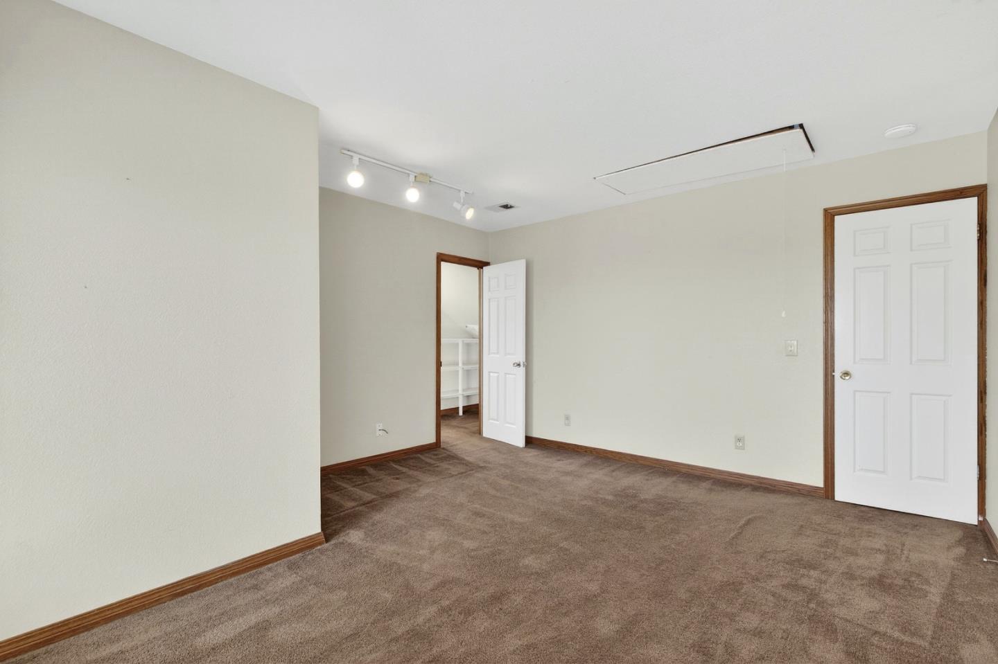 Detail Gallery Image 23 of 65 For 11305 Cienega Rd, Hollister,  CA 95023 - 4 Beds | 2/1 Baths