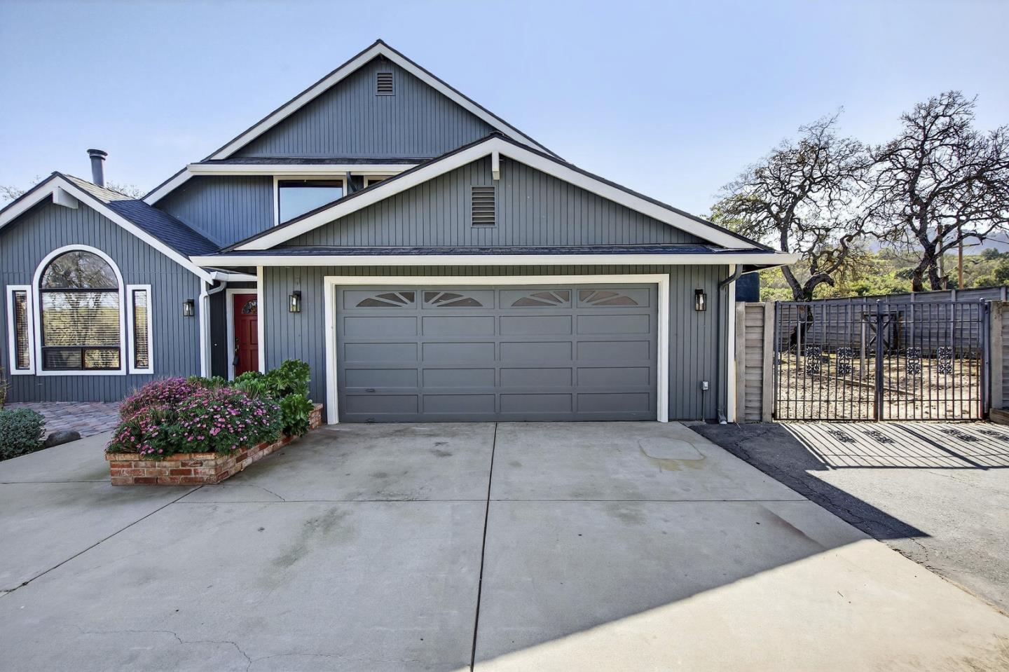 Detail Gallery Image 3 of 65 For 11305 Cienega Rd, Hollister,  CA 95023 - 4 Beds | 2/1 Baths