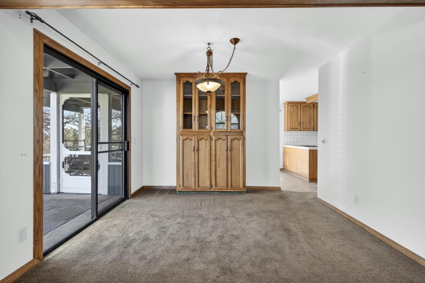 Detail Gallery Image 9 of 65 For 11305 Cienega Rd, Hollister,  CA 95023 - 4 Beds | 2/1 Baths