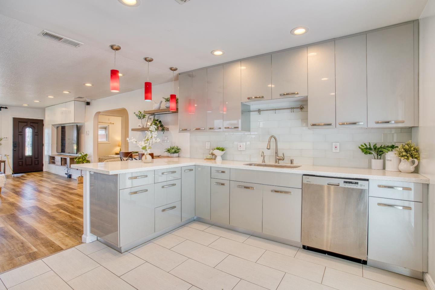 Detail Gallery Image 16 of 70 For 3601 Figueroa Dr, San Leandro,  CA 94578 - 5 Beds | 4/1 Baths