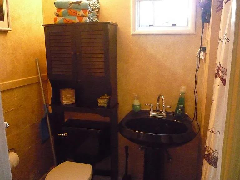 Detail Gallery Image 16 of 19 For 22942 Crespi St, Woodland Hills,  CA 91364 - 7 Beds | 5 Baths