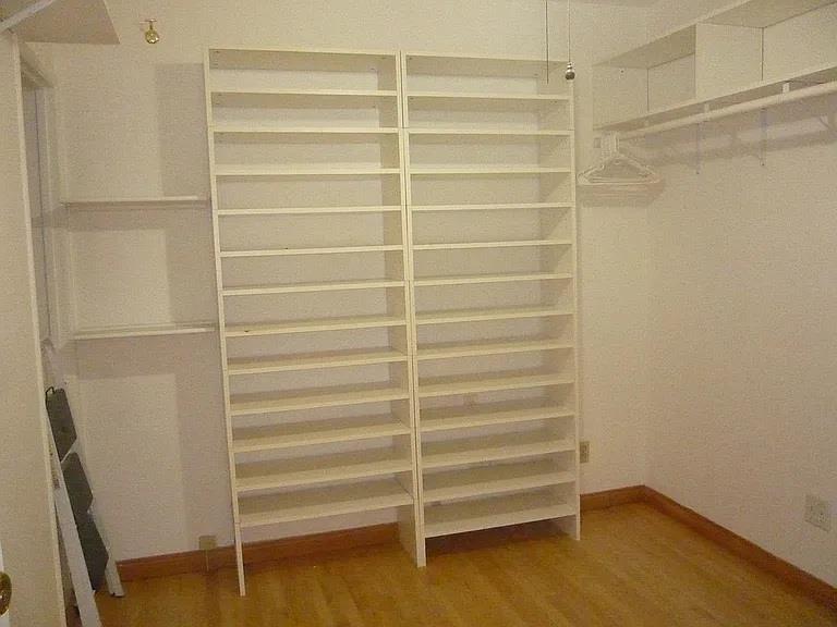 Detail Gallery Image 18 of 19 For 22942 Crespi St, Woodland Hills,  CA 91364 - 7 Beds | 5 Baths