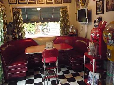 Detail Gallery Image 3 of 19 For 22942 Crespi St, Woodland Hills,  CA 91364 - 7 Beds | 5 Baths