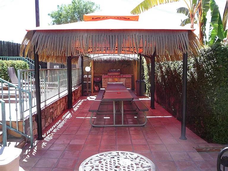 Detail Gallery Image 6 of 19 For 22942 Crespi St, Woodland Hills,  CA 91364 - 7 Beds | 5 Baths