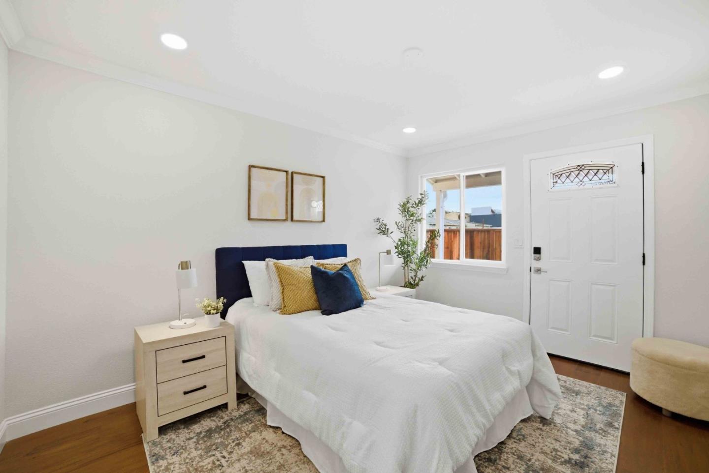 Detail Gallery Image 20 of 41 For 552 Borregas Ave, Sunnyvale,  CA 94085 - 5 Beds | 3 Baths