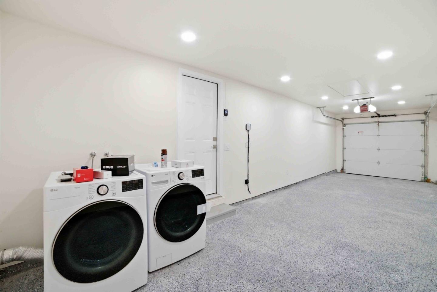 Detail Gallery Image 38 of 41 For 552 Borregas Ave, Sunnyvale,  CA 94085 - 5 Beds | 3 Baths