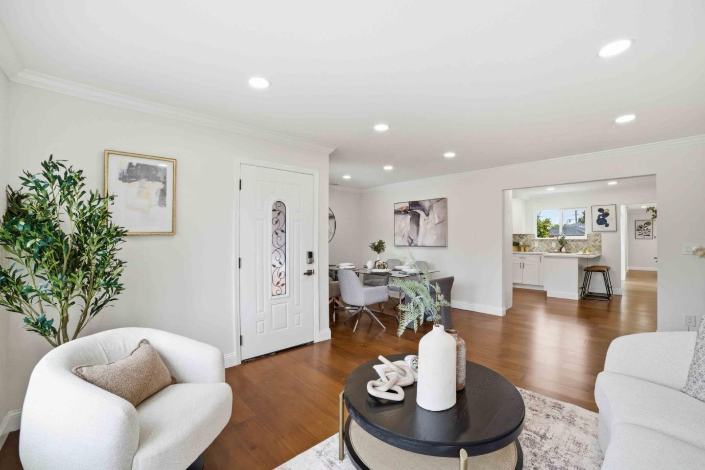 Detail Gallery Image 4 of 41 For 552 Borregas Ave, Sunnyvale,  CA 94085 - 5 Beds | 3 Baths