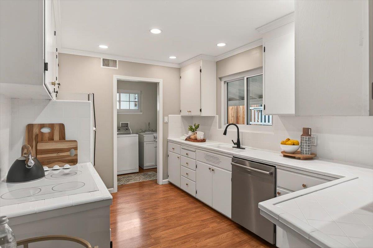 Detail Gallery Image 7 of 26 For 1036 Pascoe Ave, San Jose,  CA 95125 - 3 Beds | 2 Baths