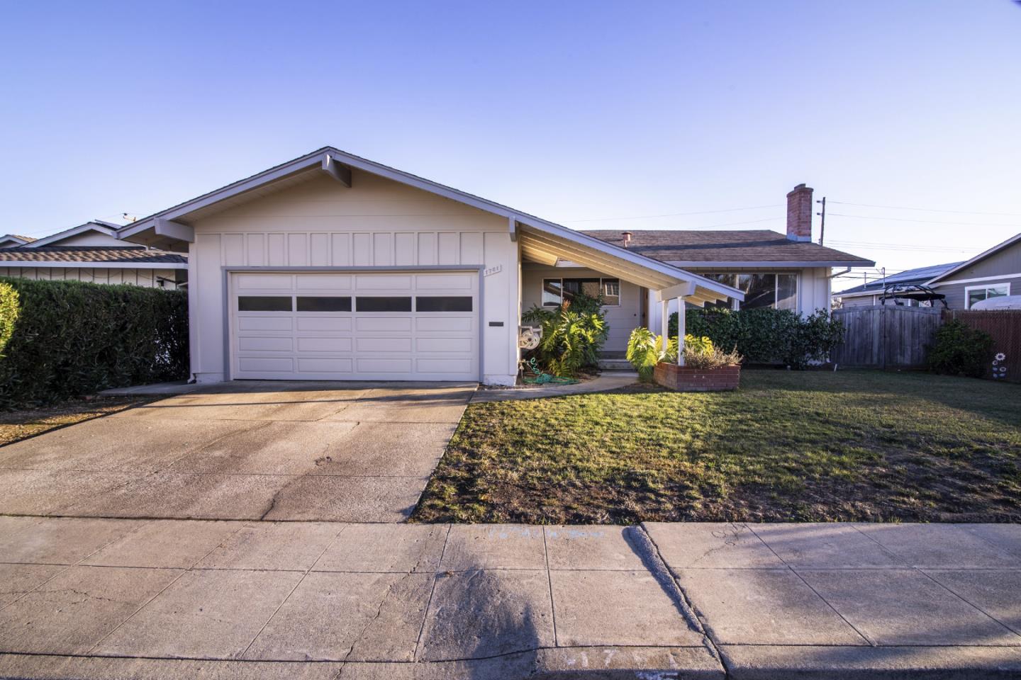 Detail Gallery Image 3 of 25 For 1761 Kelly St, San Mateo,  CA 94403 - 3 Beds | 2 Baths