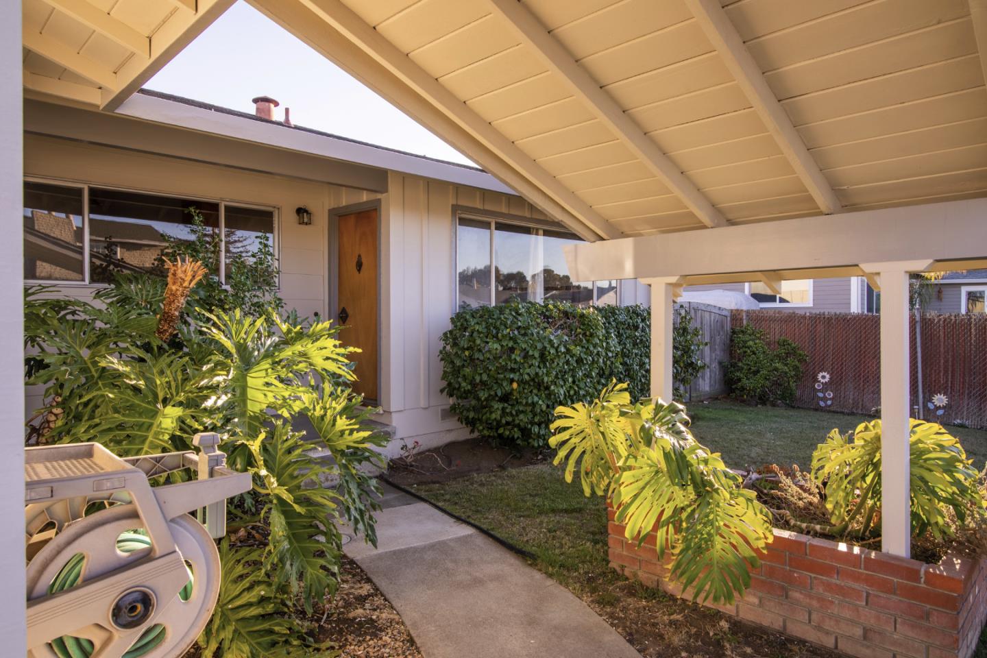 Detail Gallery Image 4 of 25 For 1761 Kelly St, San Mateo,  CA 94403 - 3 Beds | 2 Baths