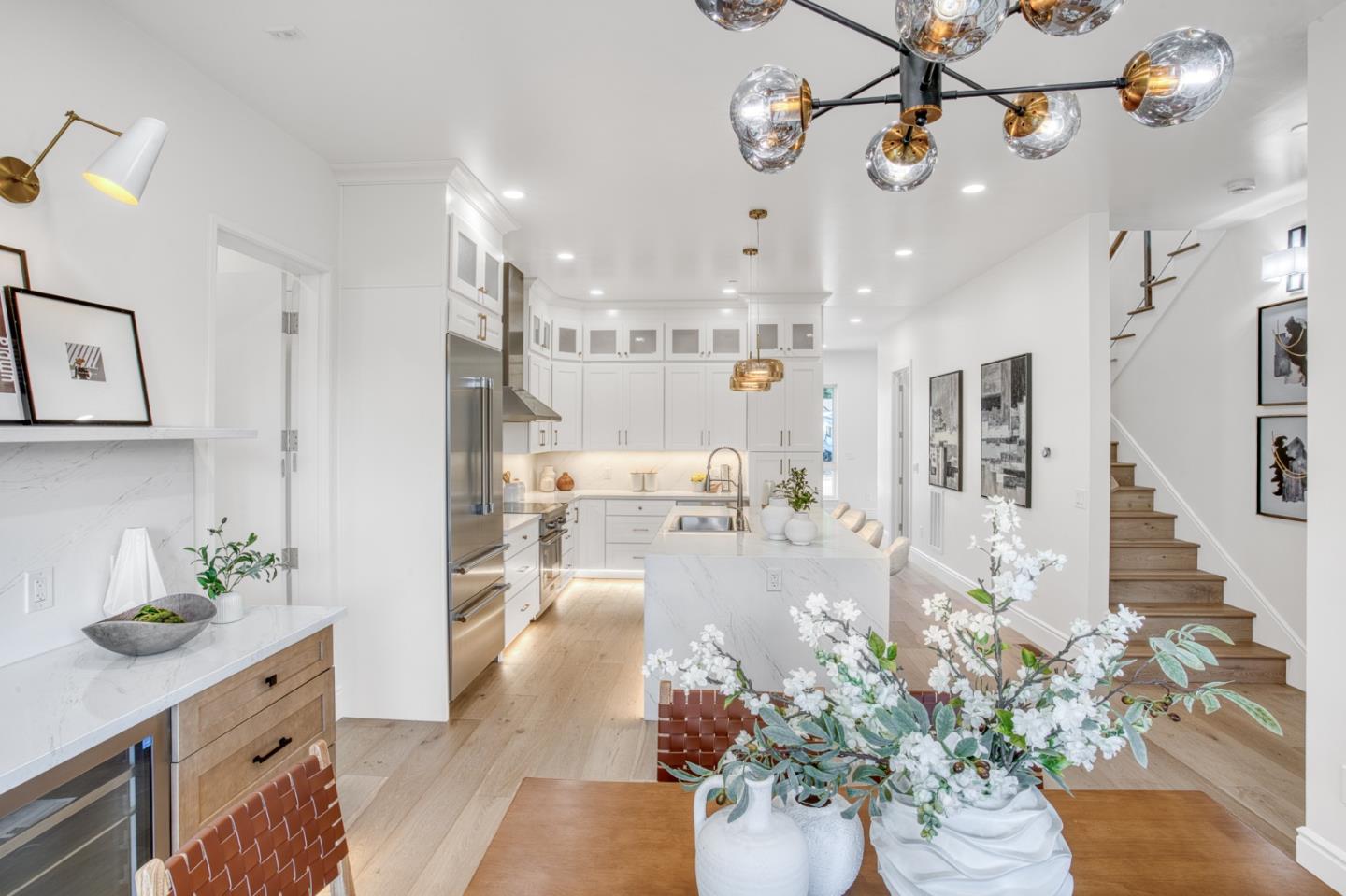 Detail Gallery Image 13 of 73 For 1006 Judson Dr, Mountain View,  CA 94040 - 6 Beds | 5 Baths