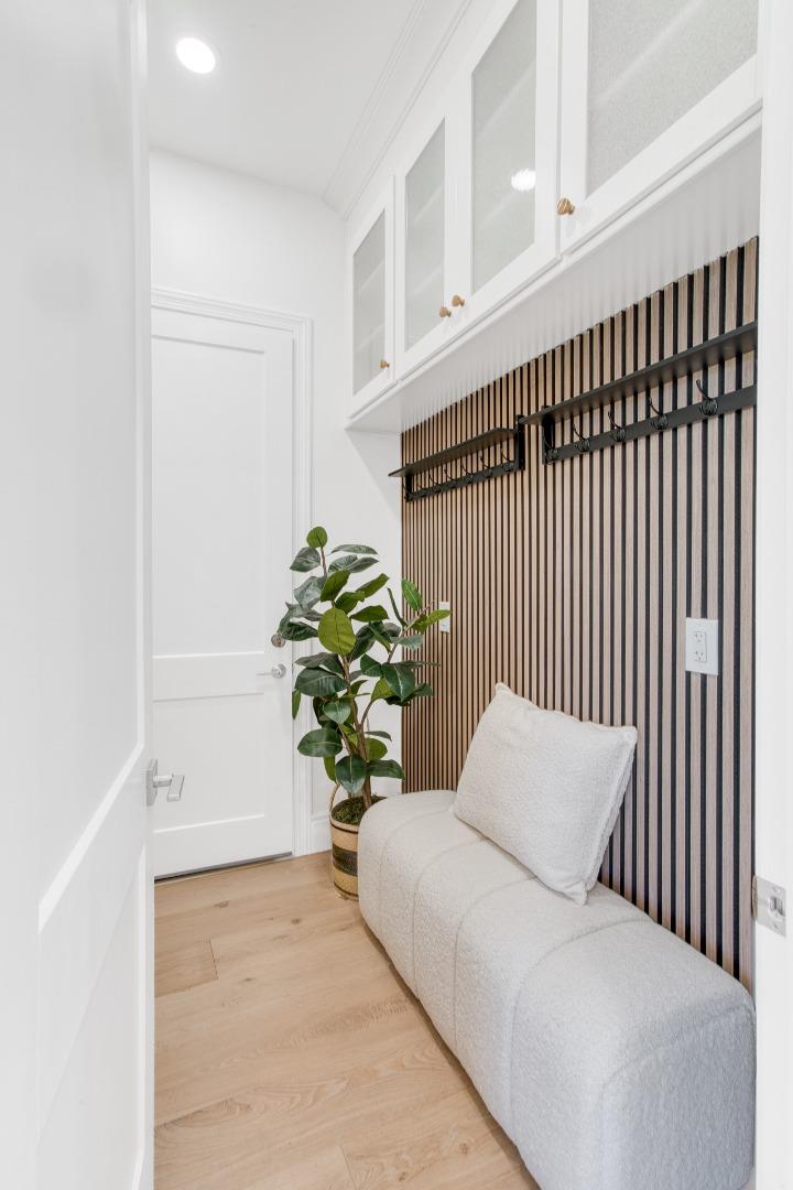 Detail Gallery Image 19 of 73 For 1006 Judson Dr, Mountain View,  CA 94040 - 6 Beds | 5 Baths