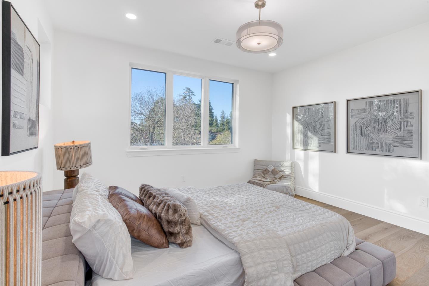 Detail Gallery Image 21 of 73 For 1006 Judson Dr, Mountain View,  CA 94040 - 6 Beds | 5 Baths